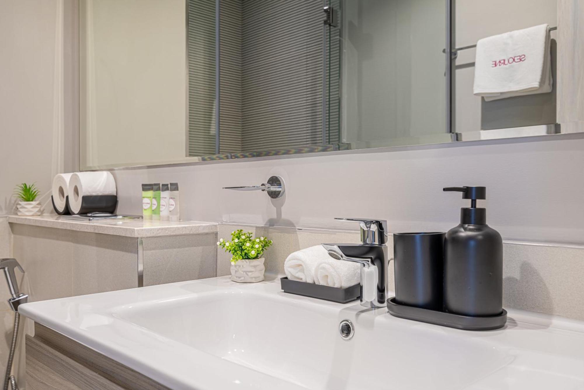 Apartment Modern Brand New 1 Bedroom In Zada Tower Dubai